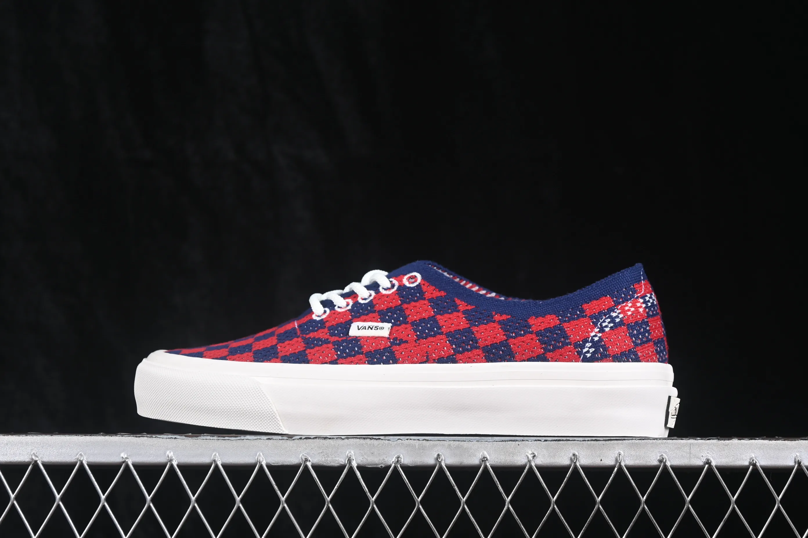 All categories Vans Vans series Vans Low Vans low-top Vans Authentic 44 Vans low-top casual skateboard shoes VN000EJCRDB